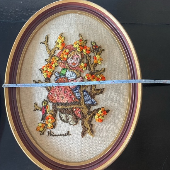 Vintage Hummel Embroidered Wall Art Set - Picture 12 of 12